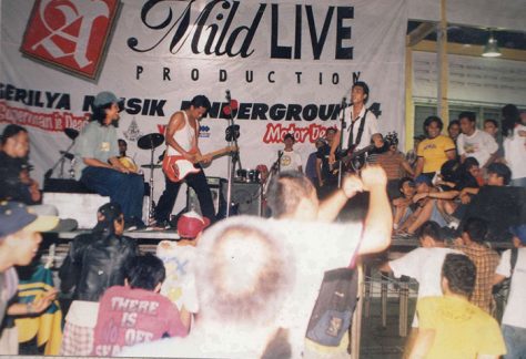 Tahun 2001, acara Gerilya Musik Underground (GMU) di Universitas Jayabaya, Jakarta. SID waktu itu banyak diselimuti mitos macam salah satu personelnya bule, pernah berbagi panggung dengan NOFX, dsb. Di GMU ini SID menjadi salah satu grup yang paling ditunggu selain band Jerman, Skin of Tear. Pasca GMU in nama SID melonjak gila-gilaan, dari jagoan daerah menuju skala nasional.
