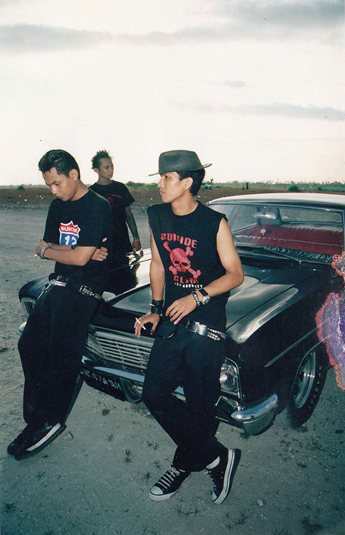 Circa 2003. SID menjalani sesi pemotretan untuk promo album perdana, Kuta Rock City. | Foto: courtesy of Tiga Grafis.