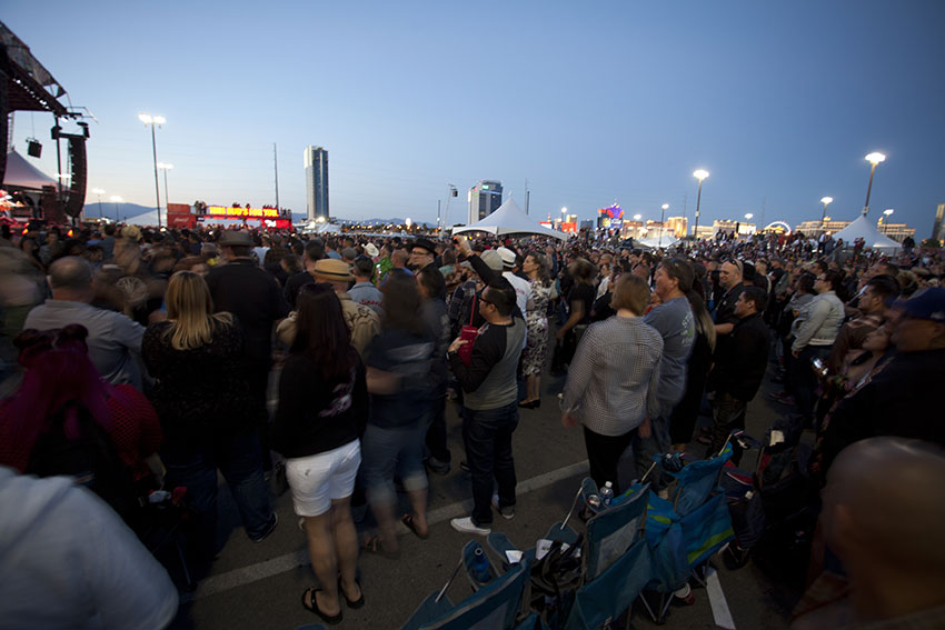Suasana arena outdoor di The Orleans, hotel-kasino tempat berlangsungnya Viva Las Vegas. | Foto: Erick Est.