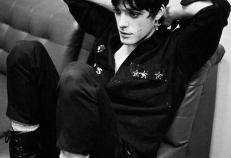 RicheyEdwards-sitdown